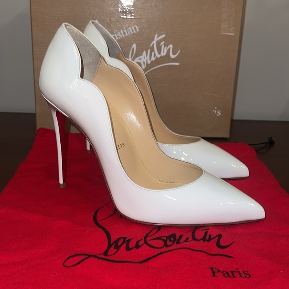 ❗️ $845 Christian Louboutin hot chick❗️ - Picture 4 of 7